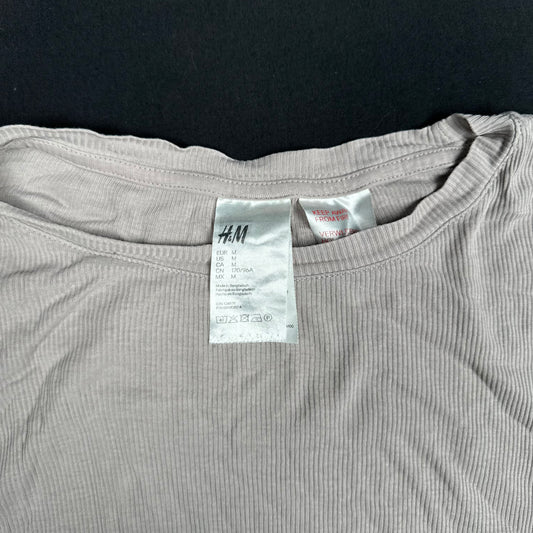 H&M - t-shirt - Lilac - (Storlek: M)
