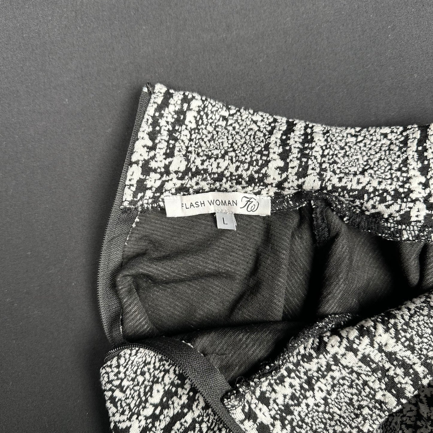 Flash Woman - blouse - White, Black - (Storlek: L)