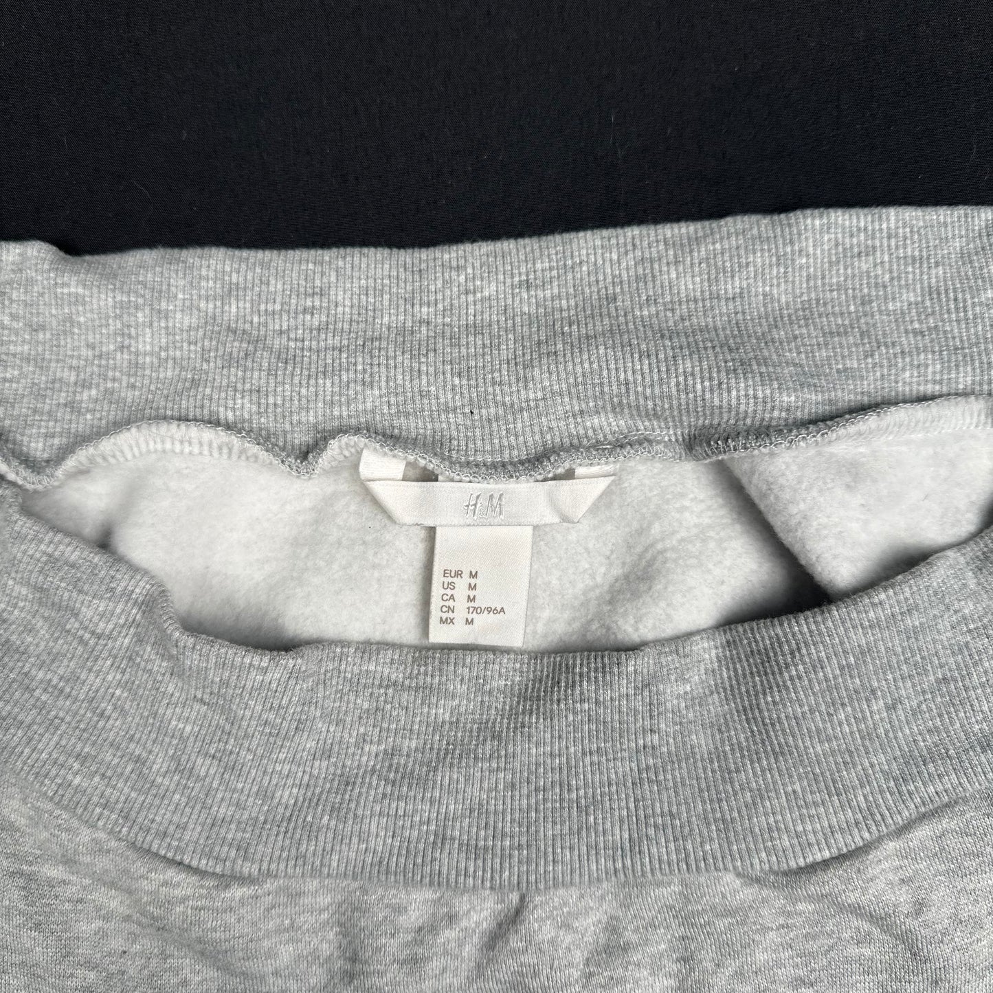H&M - sweatshirt - Light Gray - (Storlek: M)