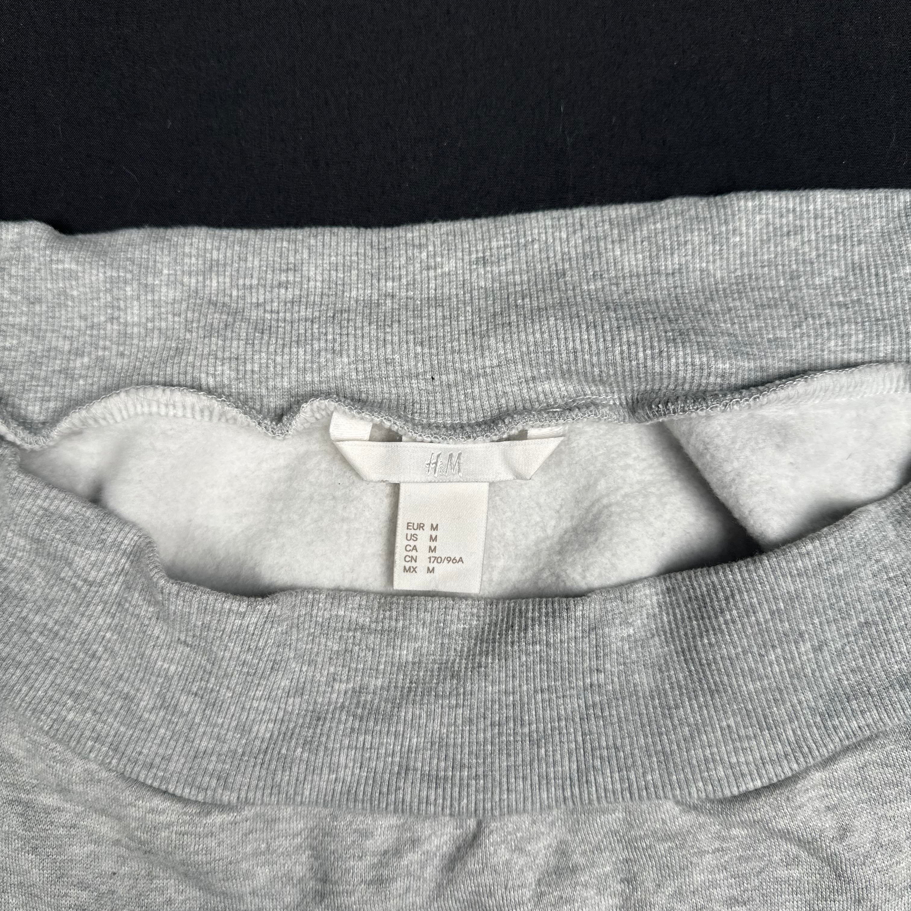 H&M - sweatshirt - Light Gray - (Storlek: M)