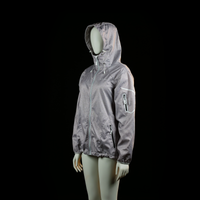 On The Peak - windbreaker - Light Gray - (Storlek: 44)